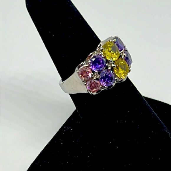 Beautiful Vintage Silver Ring With Purple, Yellow, and Pink Stones - Picture 4 of 7